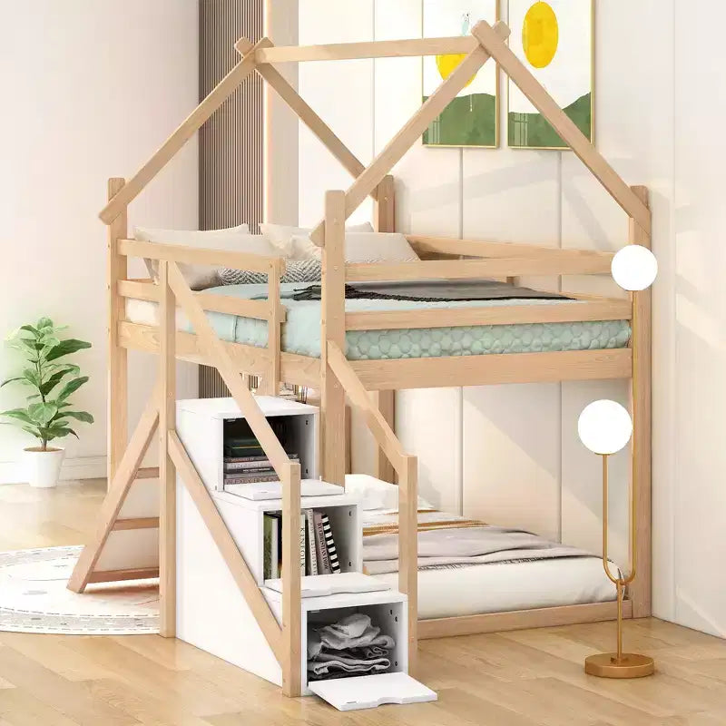 Letto a castello a casetta bianco con scivolo e scaletta, due posti letto