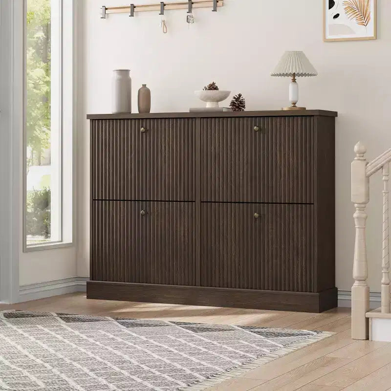 Scarpiera con sportelli a ribalta Nero / Naturale / Noce – 4 scomparti, ripiani regolabili, per 2-4 utilizzatori