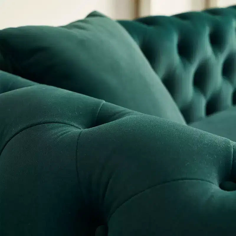 Divano Chesterfield trapuntato in velluto beige/verde, a 3 posti con gambe con finiture dorate